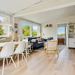別荘 Two-bedroom In