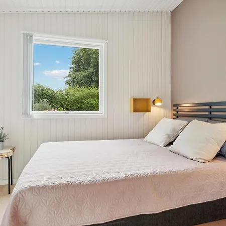 Dom wakacyjny Two-bedroom In